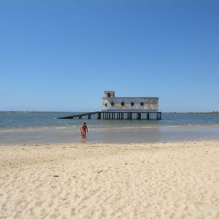 Fuzeta Beach Holiday Apartment Exterior photo