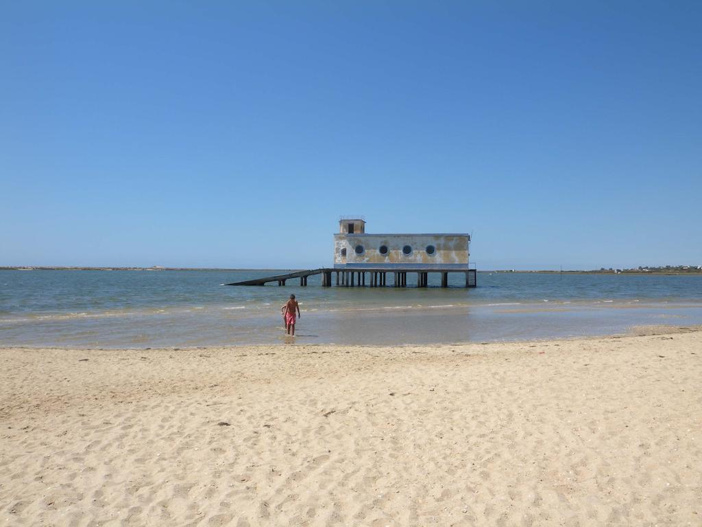 Fuzeta Beach Holiday Apartment Exterior photo